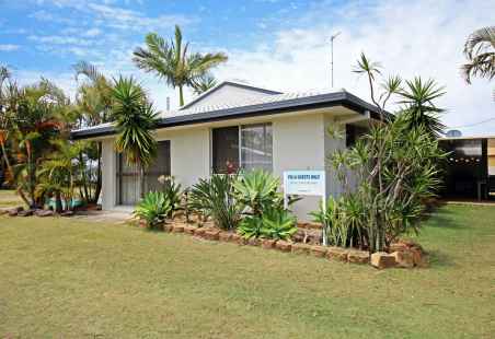 External view of Garden House at Nobby Beach Holiday Village